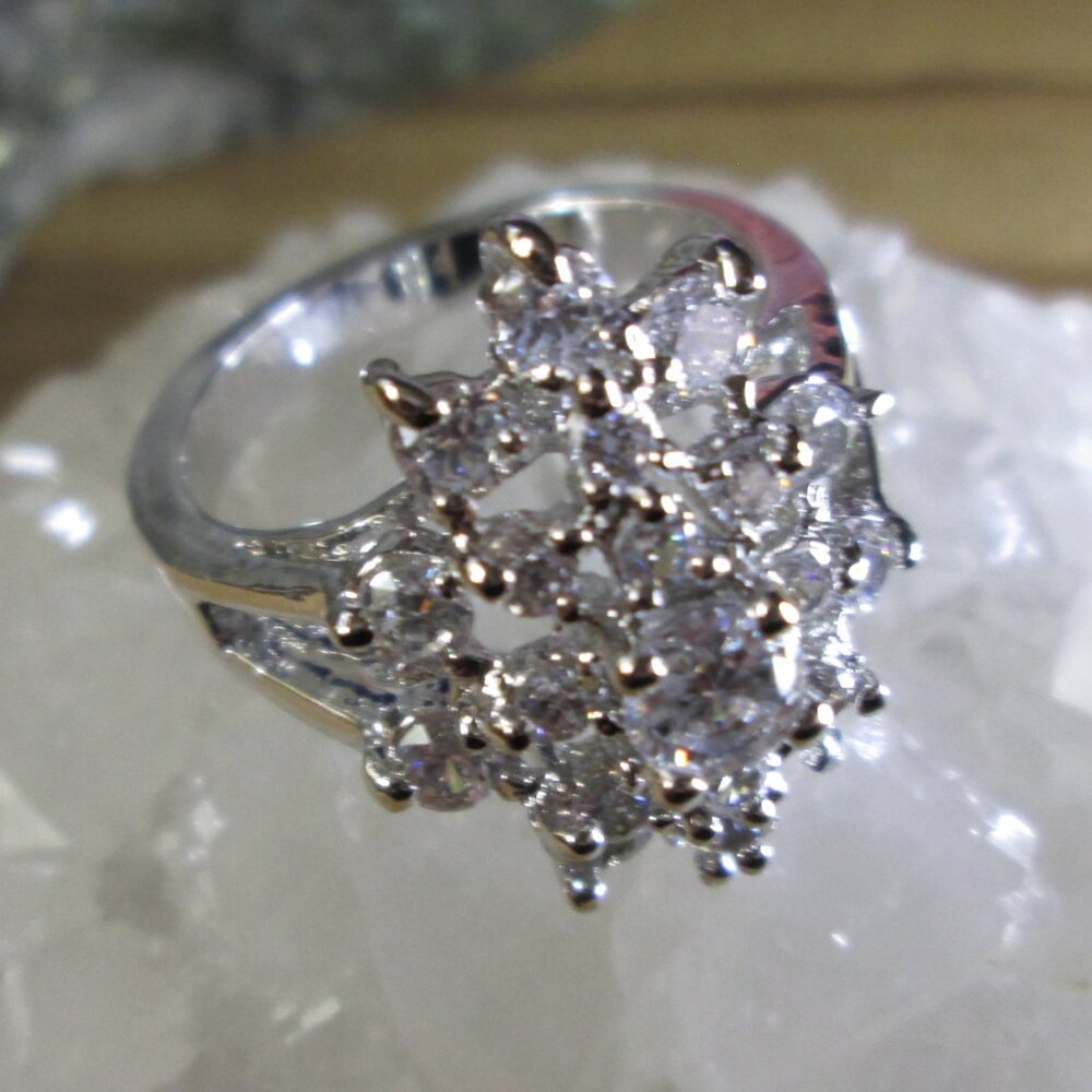 Starlike Cubic Zirconia Cocktail Ring